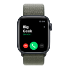 Часы Apple Watch SE 3, 40 мм, алюминий цвета «тёмная ночь», браслет Sport Loop цвета «лес» (2025)