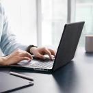 Гибридный чехол-накладка Spigen Urban Fit для MacBook Pro 14 дюймов (2021 и новее) - фото 10