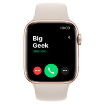 Apple Watch SE GPS, 44mm, корпус из алюминия золотого цвета, спортивный ремешок цвета «сияющая звезда»
