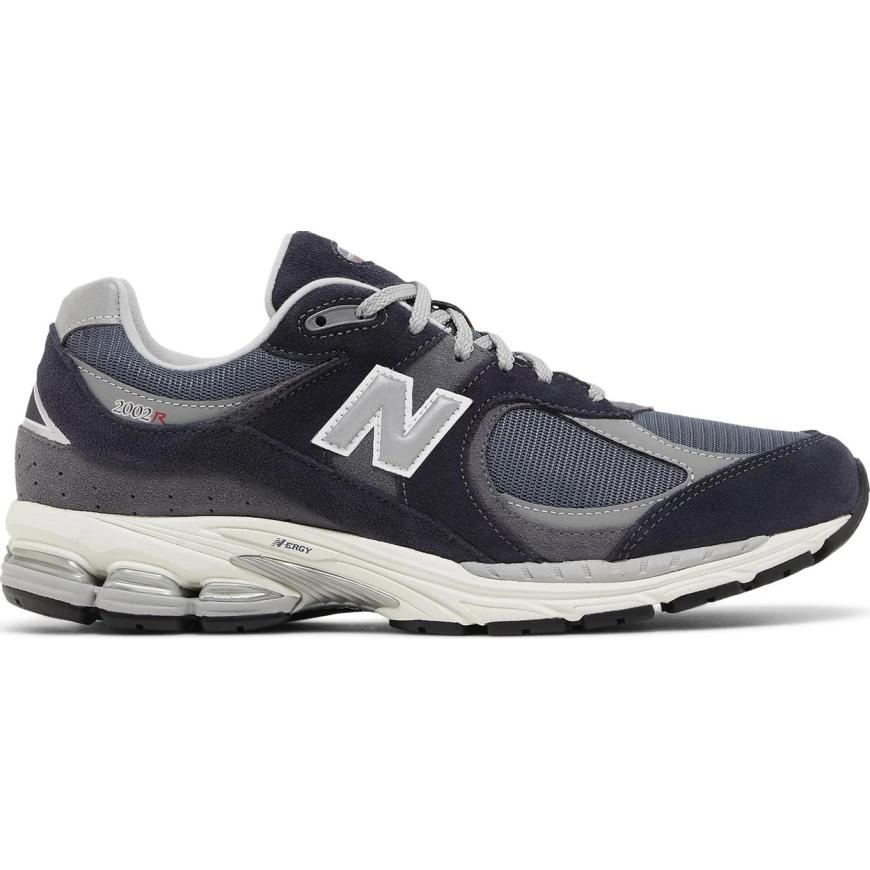 Женские кроссовки New Balance 2002R (M2002RSF)