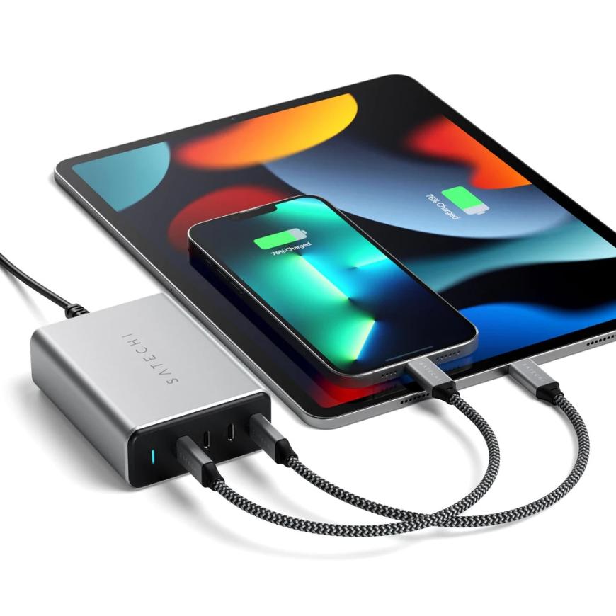 Многопортовое сетевое зарядное устройство Satechi мощностью 165 Вт (4 USB-C) (GaN)