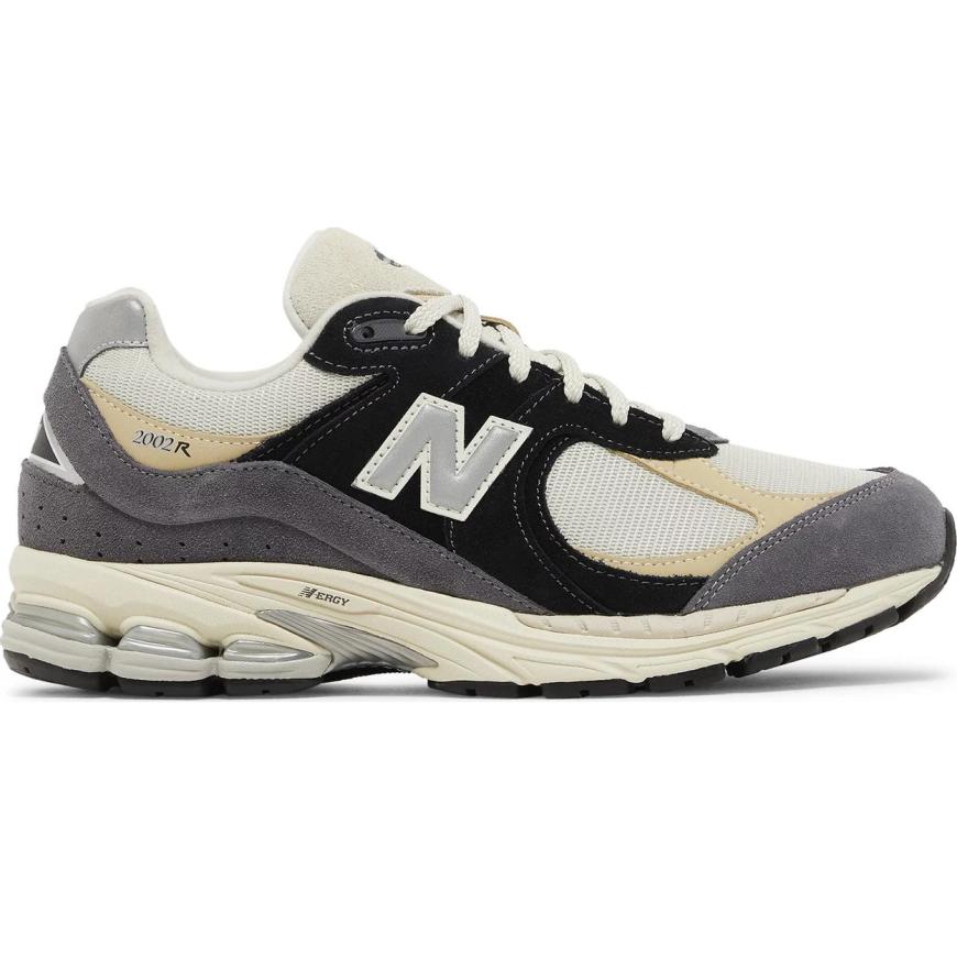 Женские кроссовки New Balance 2002R (M2002RSH)