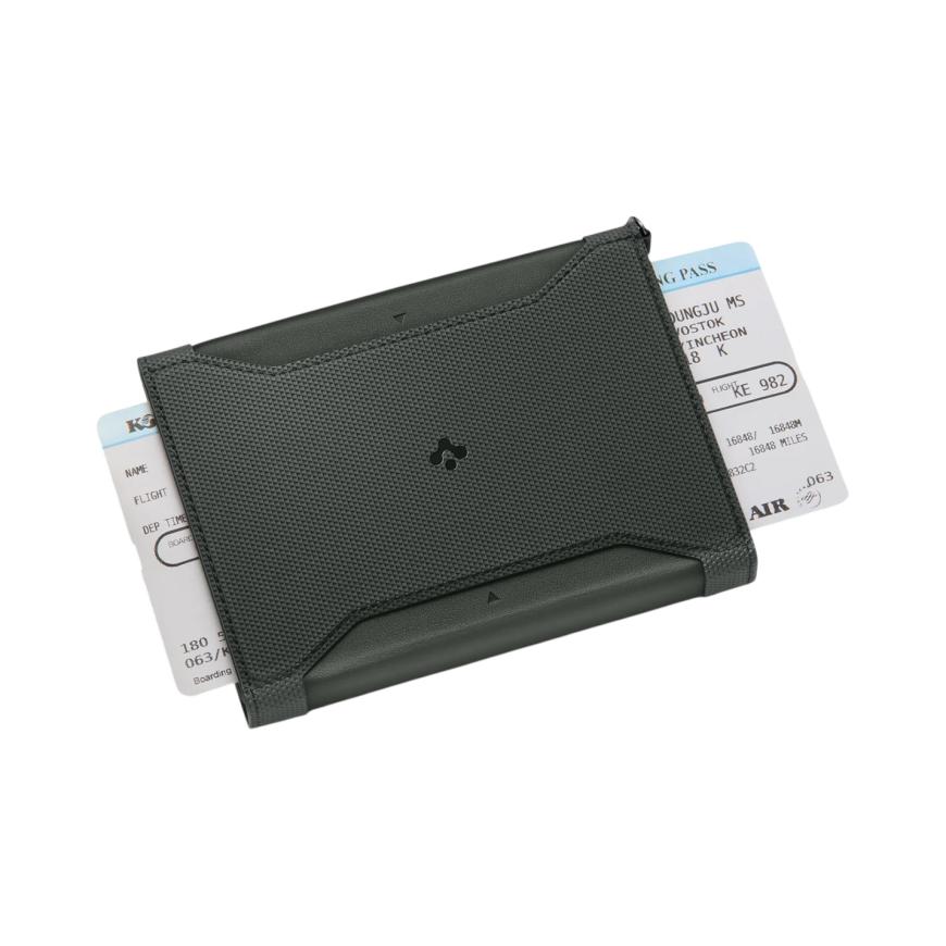 Дорожный органайзер из полиуретановой кожи с RFID Spigen Passport Holder - фото 36