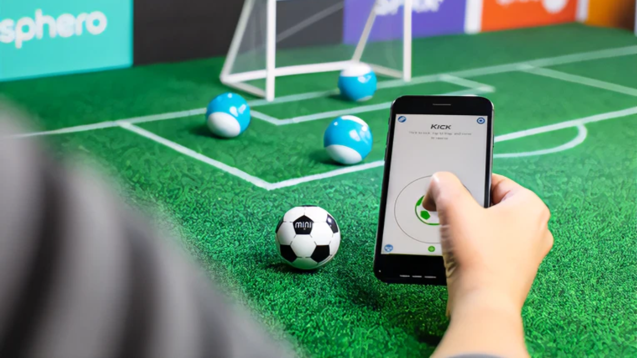 Робот Sphero Mini Robot Ball: Soccer Theme