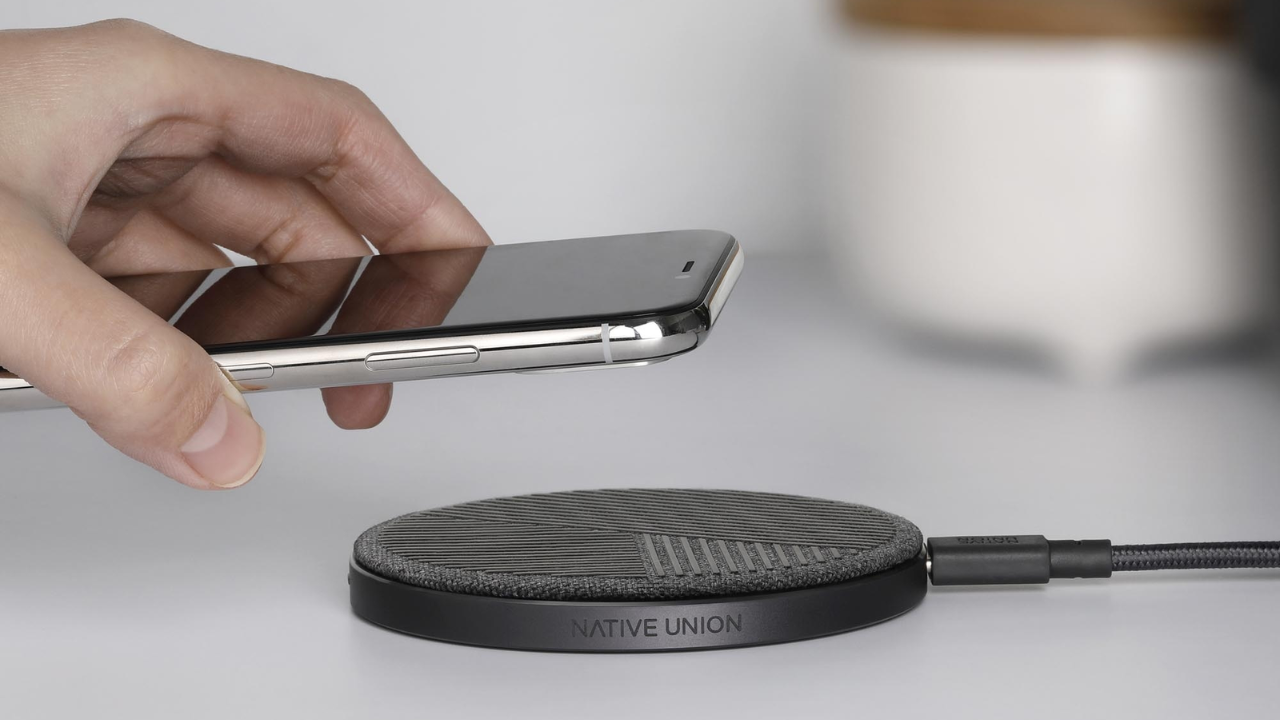 Беспроводное зарядное устройство Native Union Drop Wireless Charger