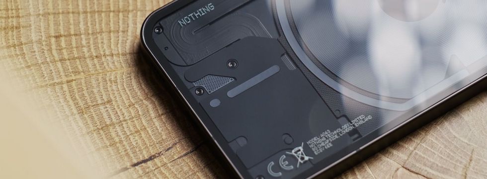 Обзор Nothing Phone (1): iPhone, OnePlus и ложка дёгтя